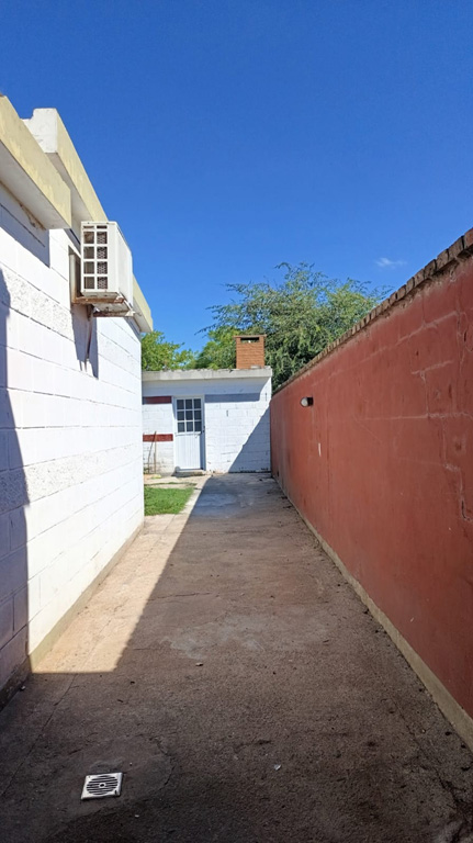 SE VENDE CASA EN ARROYITO