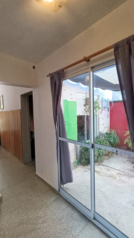 SE VENDE CASA EN ARROYITO