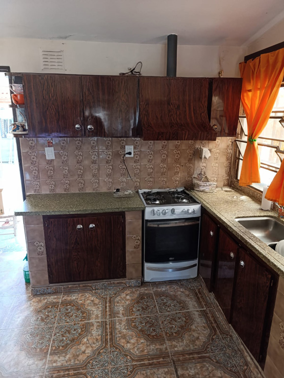 SE VENDE CASA EN ARROYITO