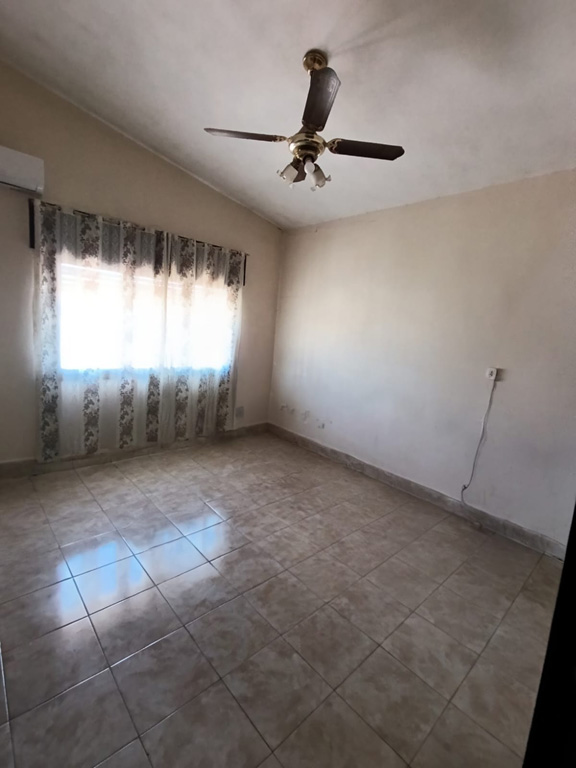 SE VENDE CASA EN ARROYITO
