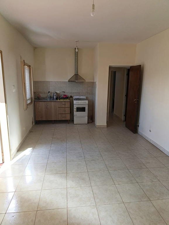 SE VENDE CASA + DEPARTAMENTO EN ARROYITO