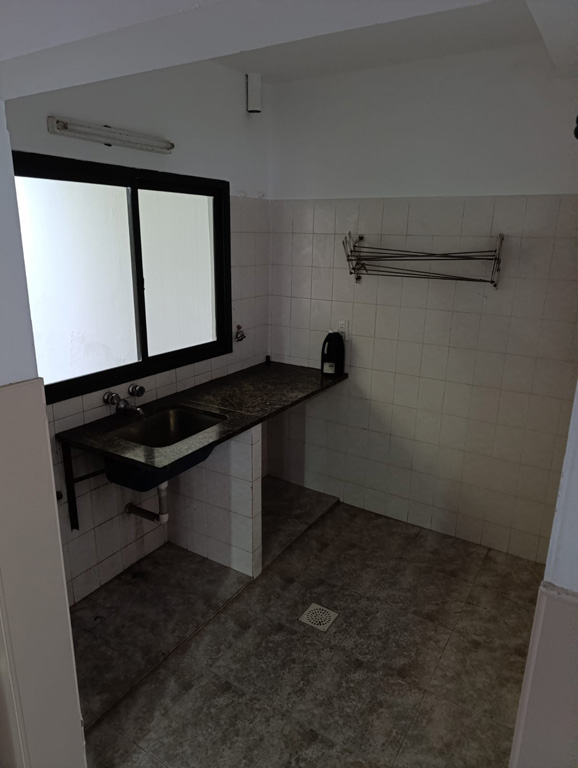 SE VENDE CASA EN ARROYITO