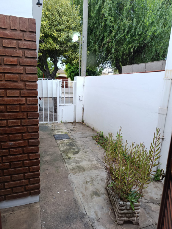 SE VENDE CASA EN ARROYITO