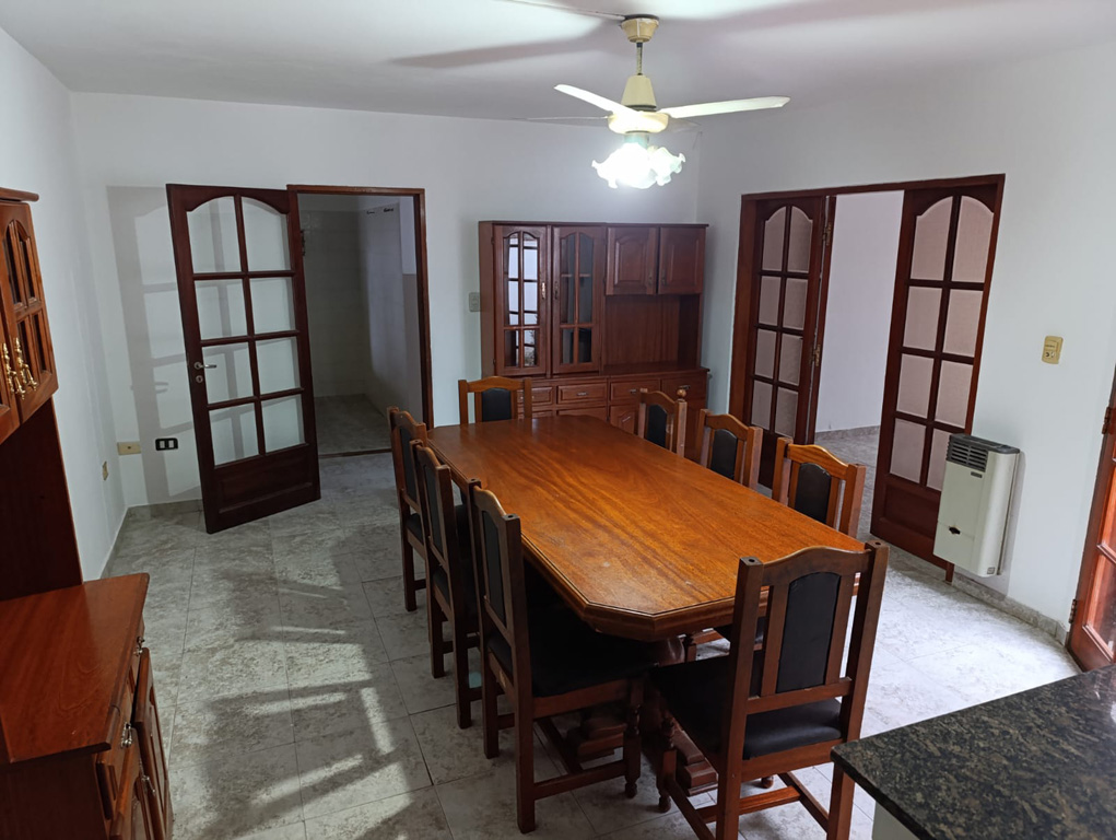 SE VENDE CASA EN ARROYITO