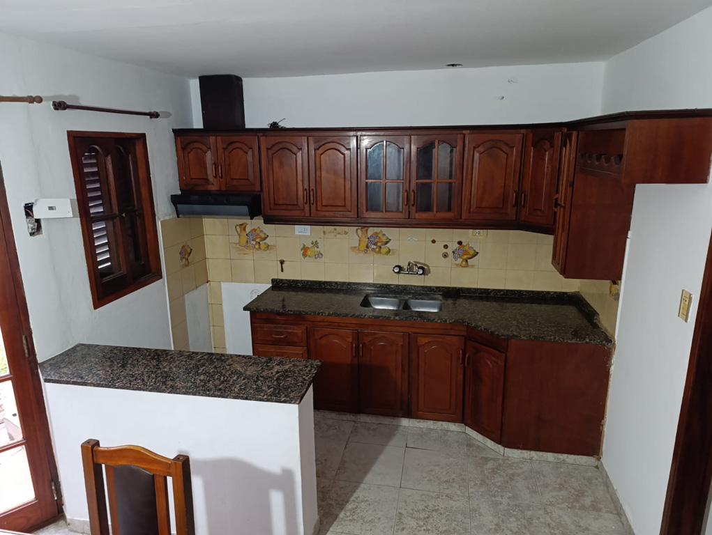 SE VENDE CASA EN ARROYITO
