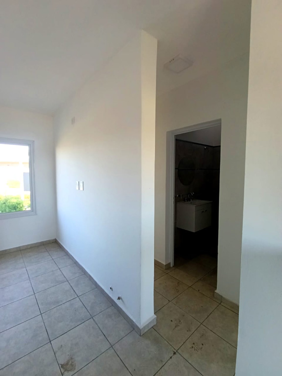 SE VENDEN DUPLEX EN ARROYITO