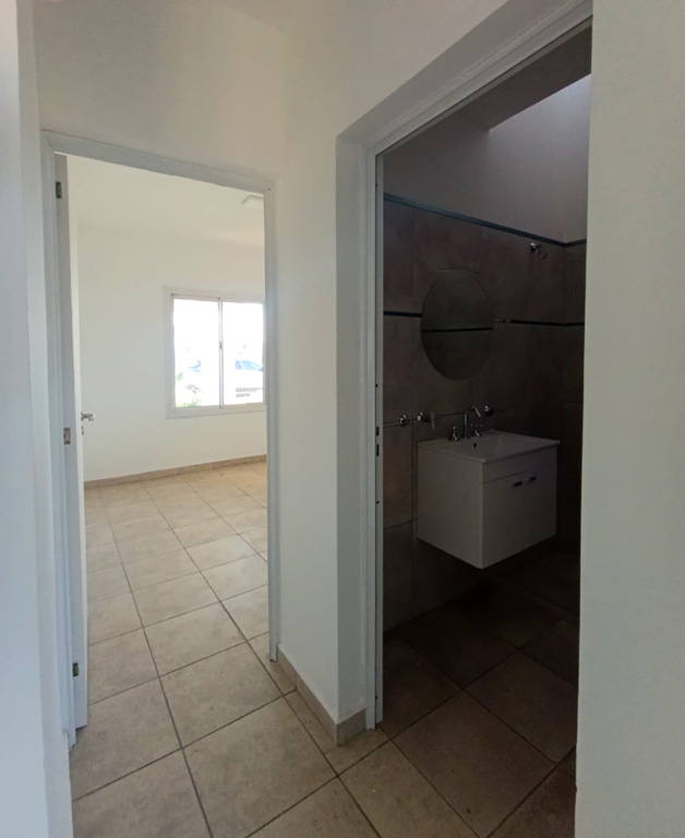 SE VENDEN DUPLEX EN ARROYITO