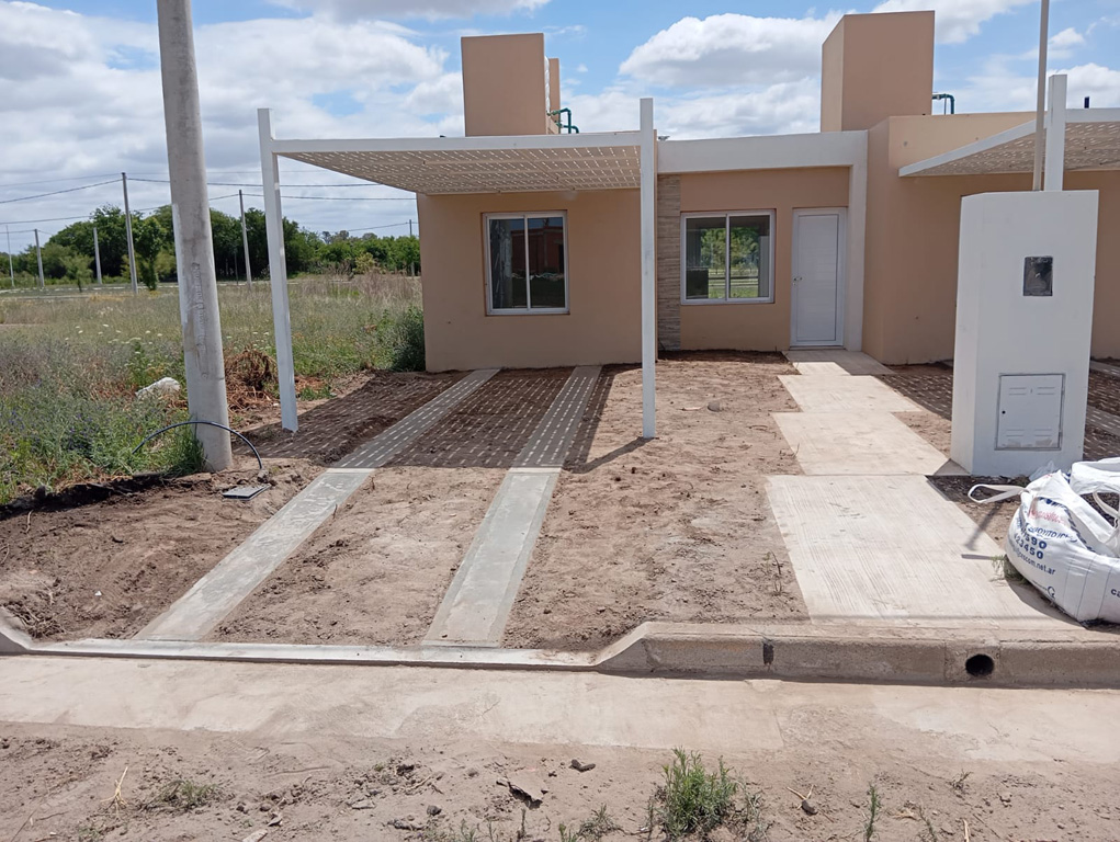 SE VENDEN DUPLEX EN ARROYITO
