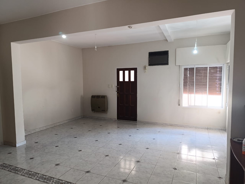 SE VENDE CASA EN ARROYITO