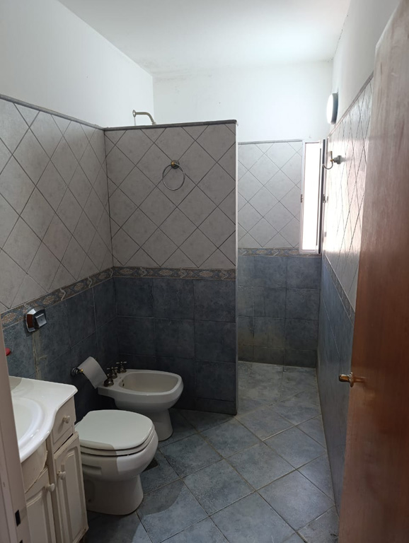 SE VENDE CASA EN ARROYITO