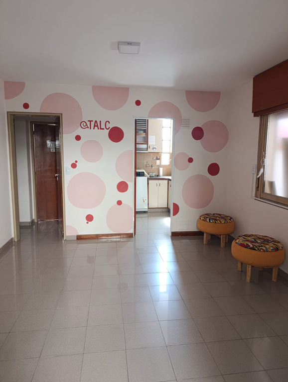 SE VENDE CASA + LOCAL COMERCIAL EN ARROYITO (ZONA CENTRO)