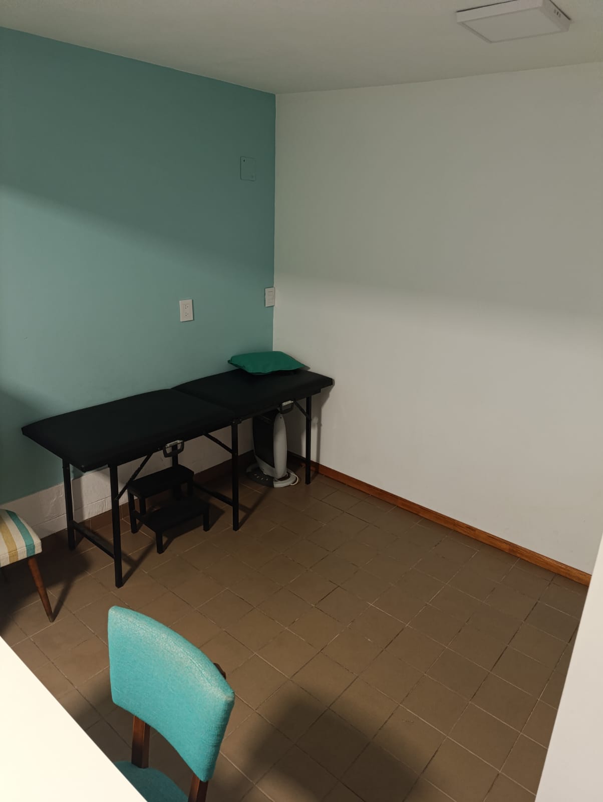 SE VENDE CASA + LOCAL COMERCIAL EN ARROYITO (ZONA CENTRO)