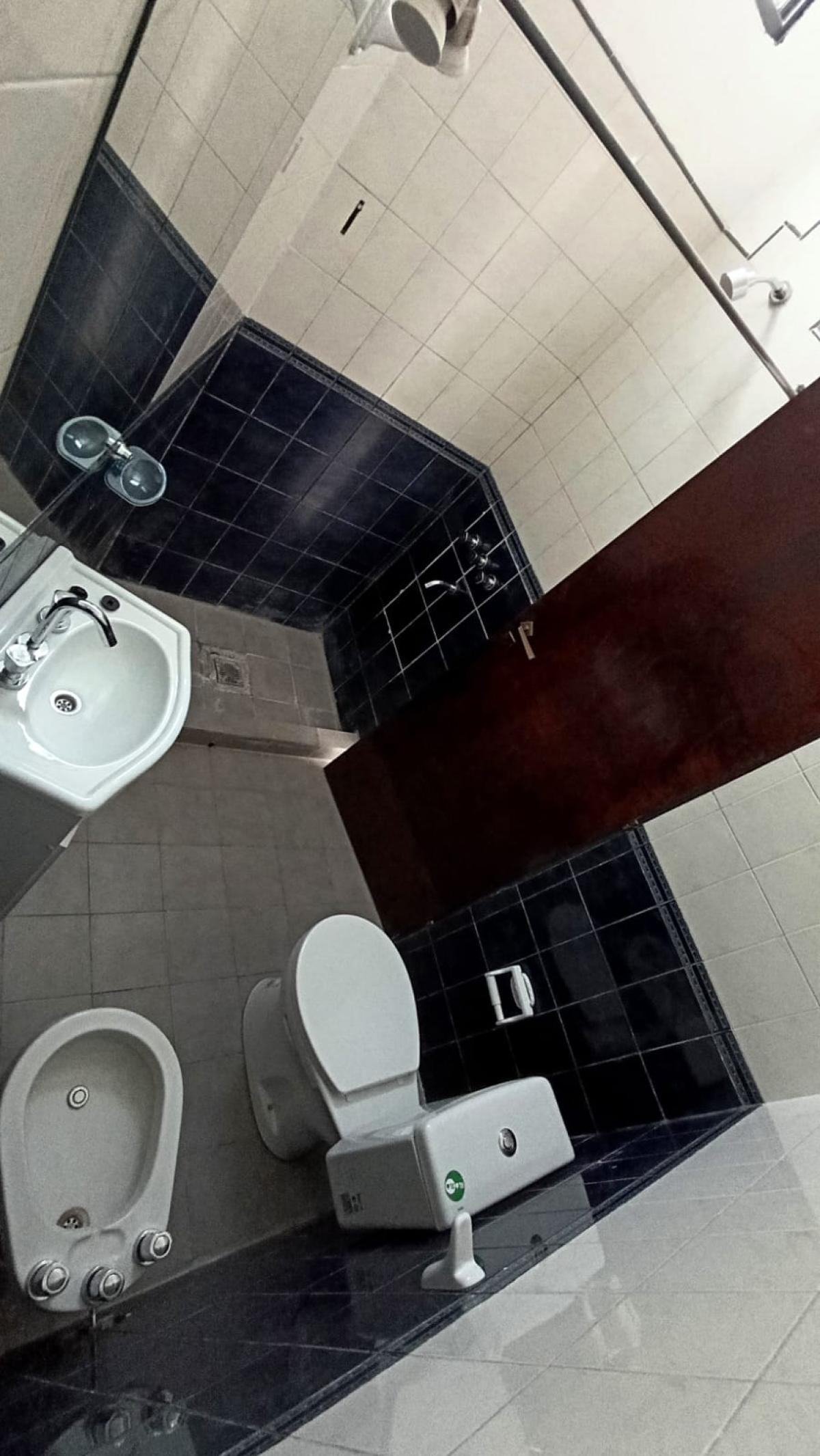 SE VENDE DEPARTAMENTO DOS PISOS EN ARROYITO