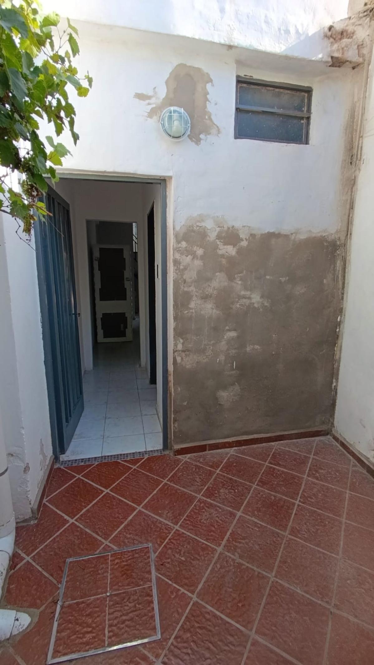 SE VENDE DEPARTAMENTO DOS PISOS EN ARROYITO