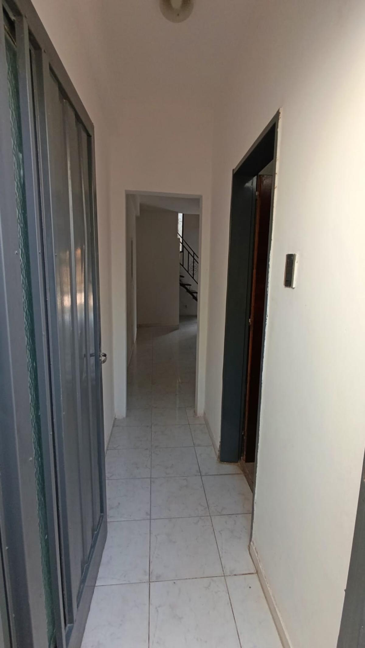 SE VENDE DEPARTAMENTO DOS PISOS EN ARROYITO