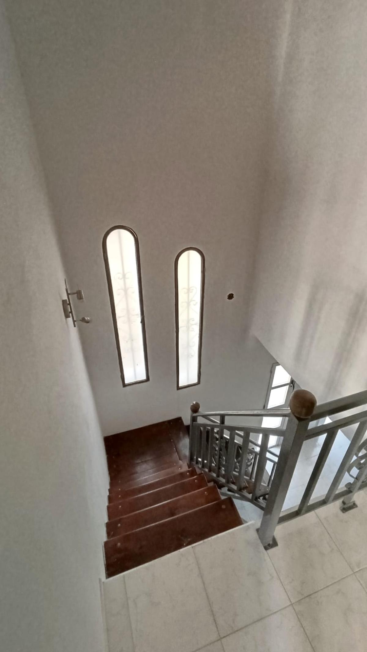 SE VENDE DEPARTAMENTO DOS PISOS EN ARROYITO