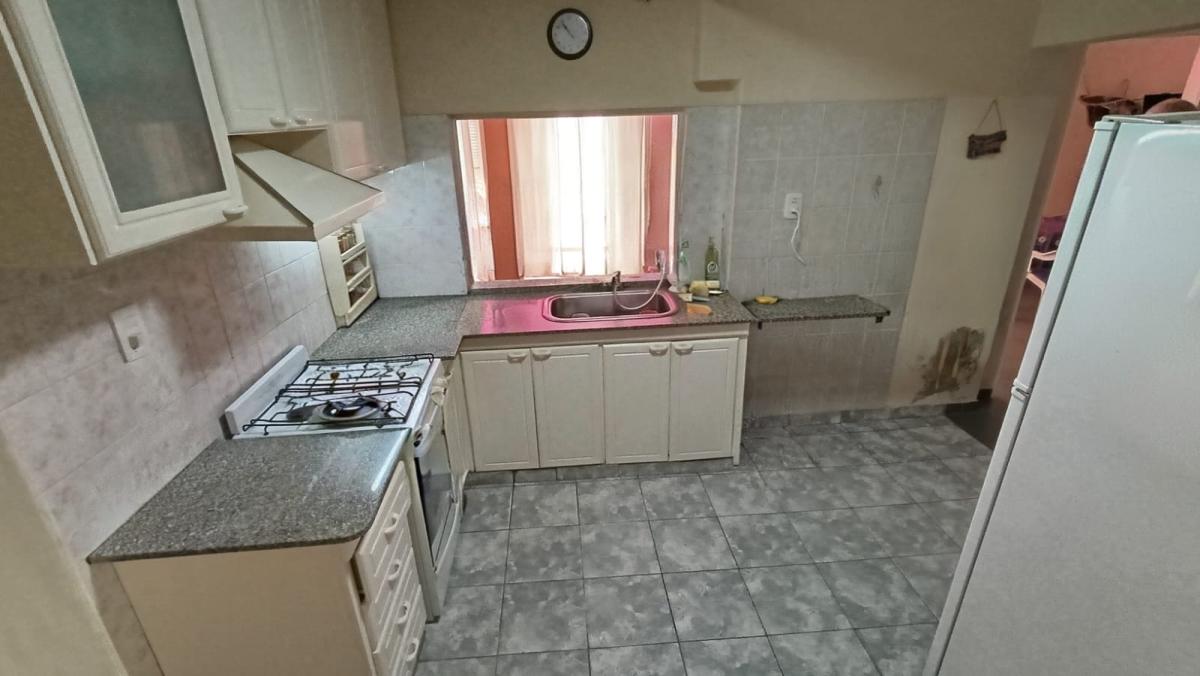 SE VENDE CASA EN ARROYITO