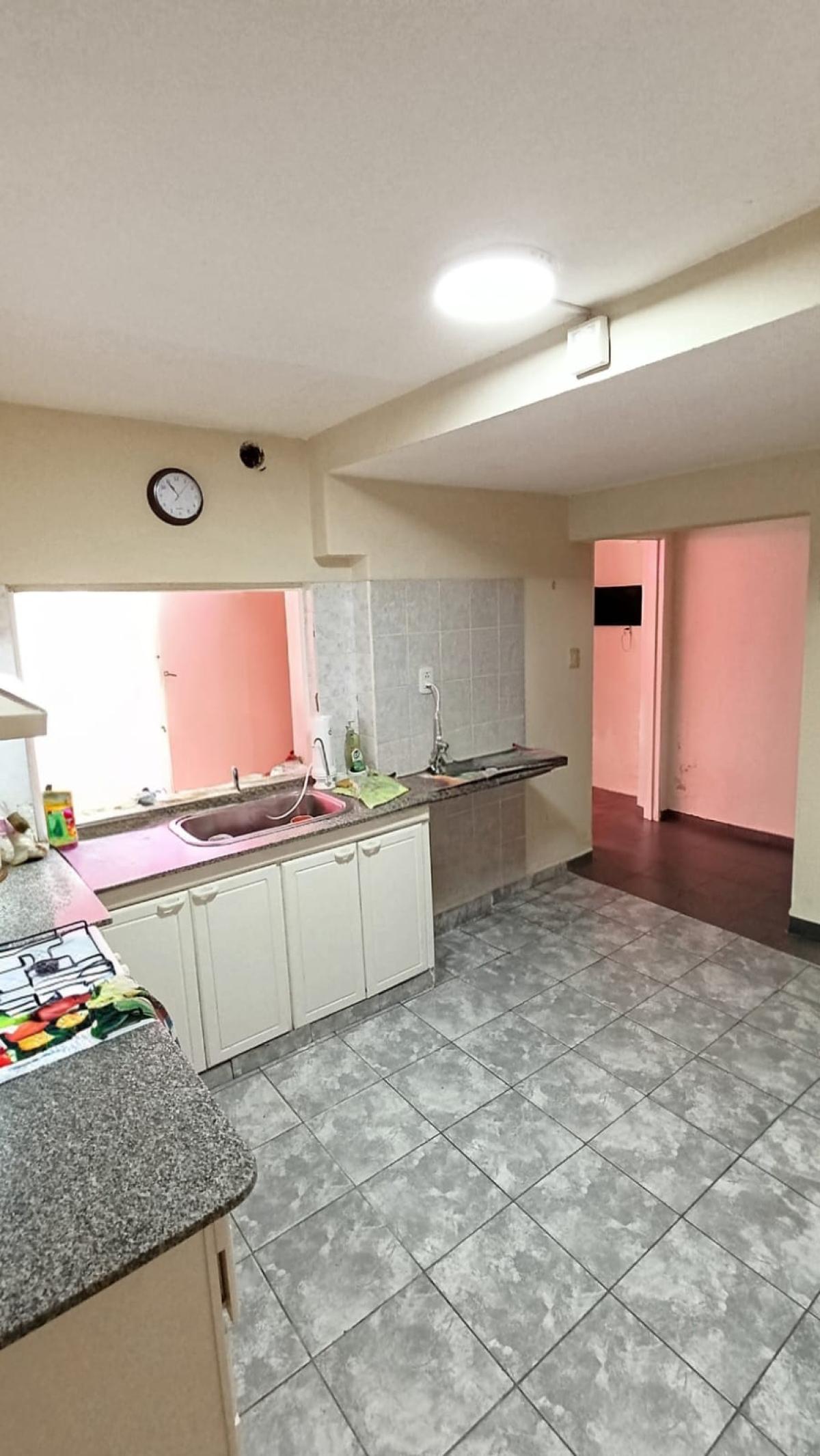 SE VENDE CASA EN ARROYITO