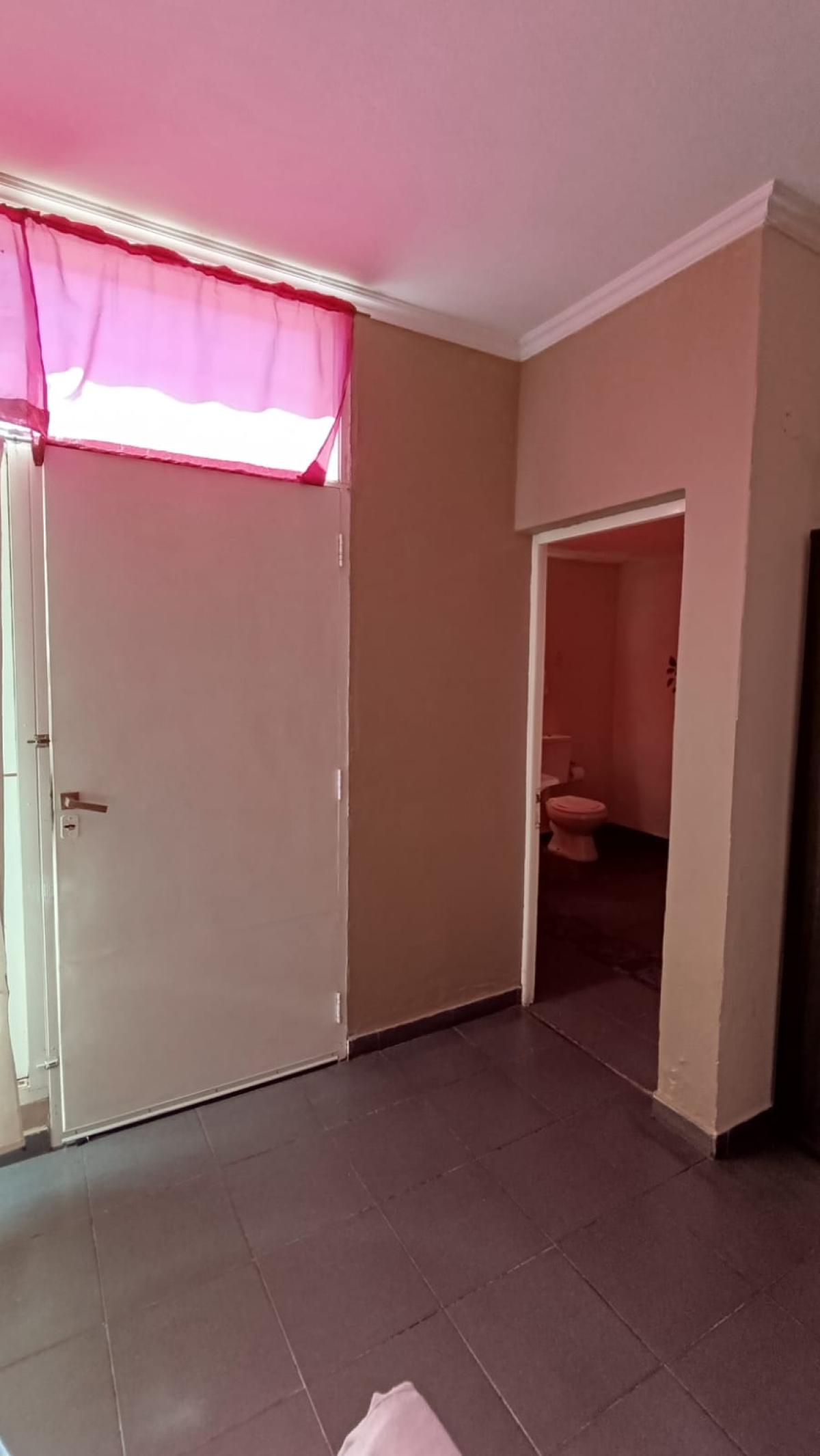 SE VENDE CASA EN ARROYITO