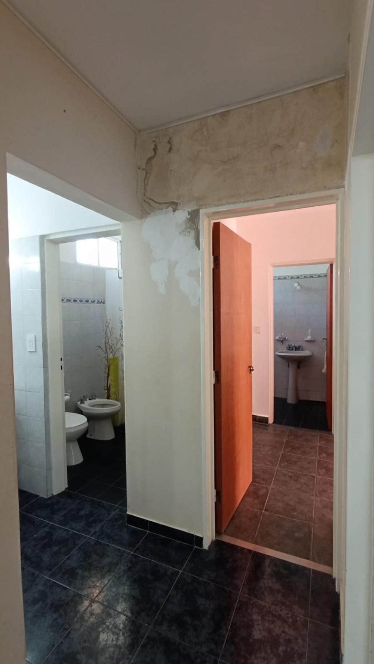 SE VENDE CASA EN ARROYITO