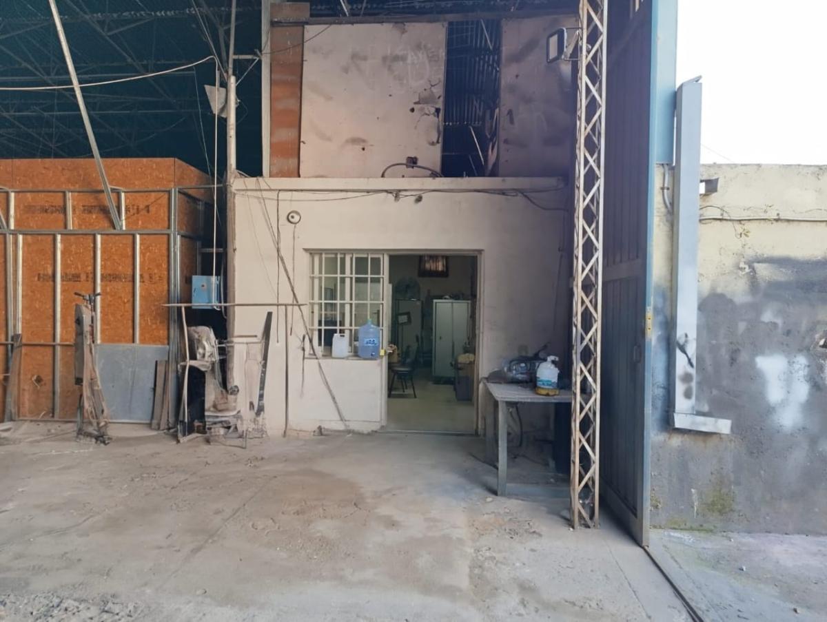 SE VENDE GALPON EN ARROYITO ZONA CENTRO
