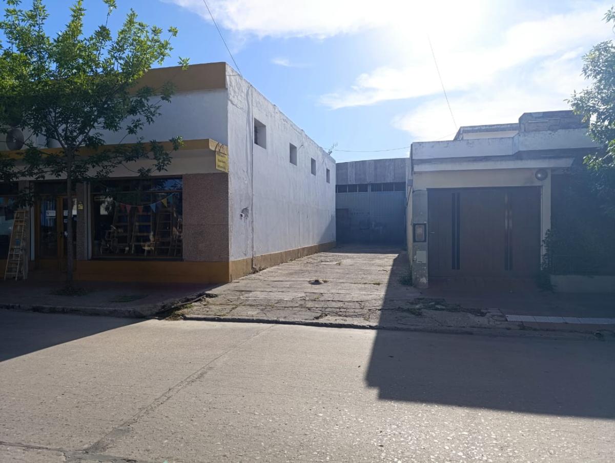 SE VENDE GALPON EN ARROYITO ZONA CENTRO