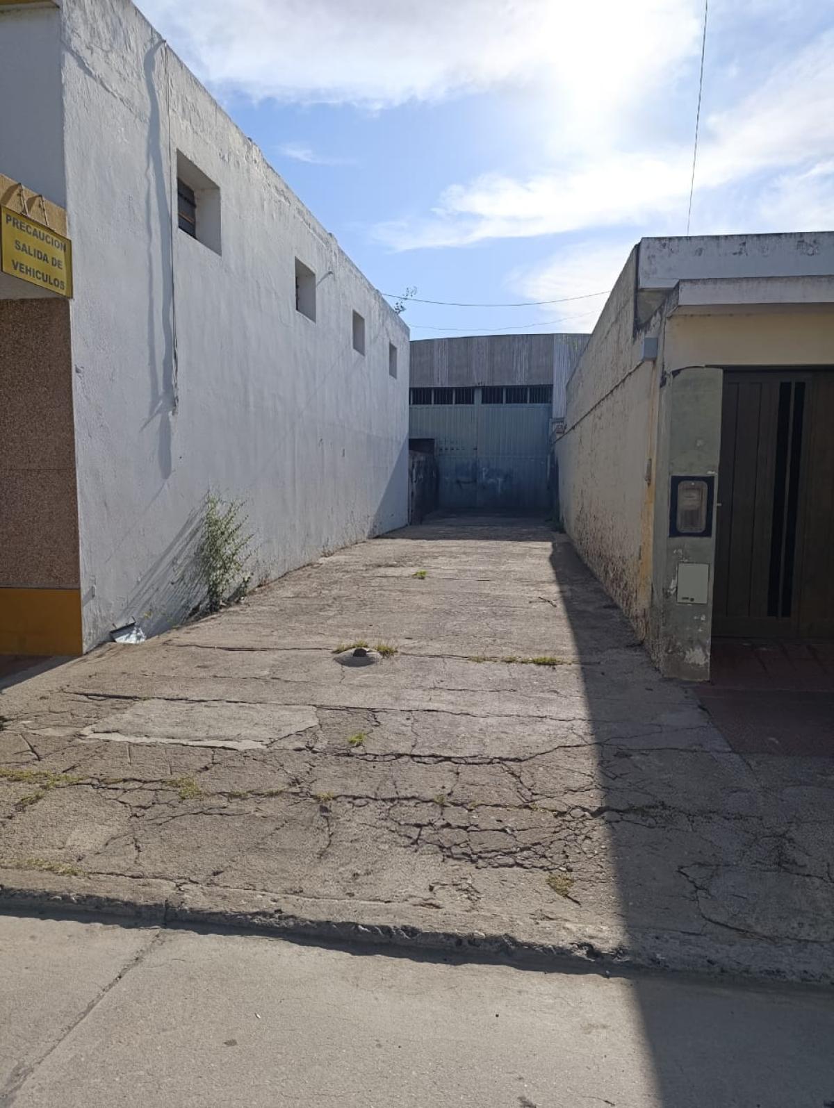 SE VENDE GALPON EN ARROYITO ZONA CENTRO