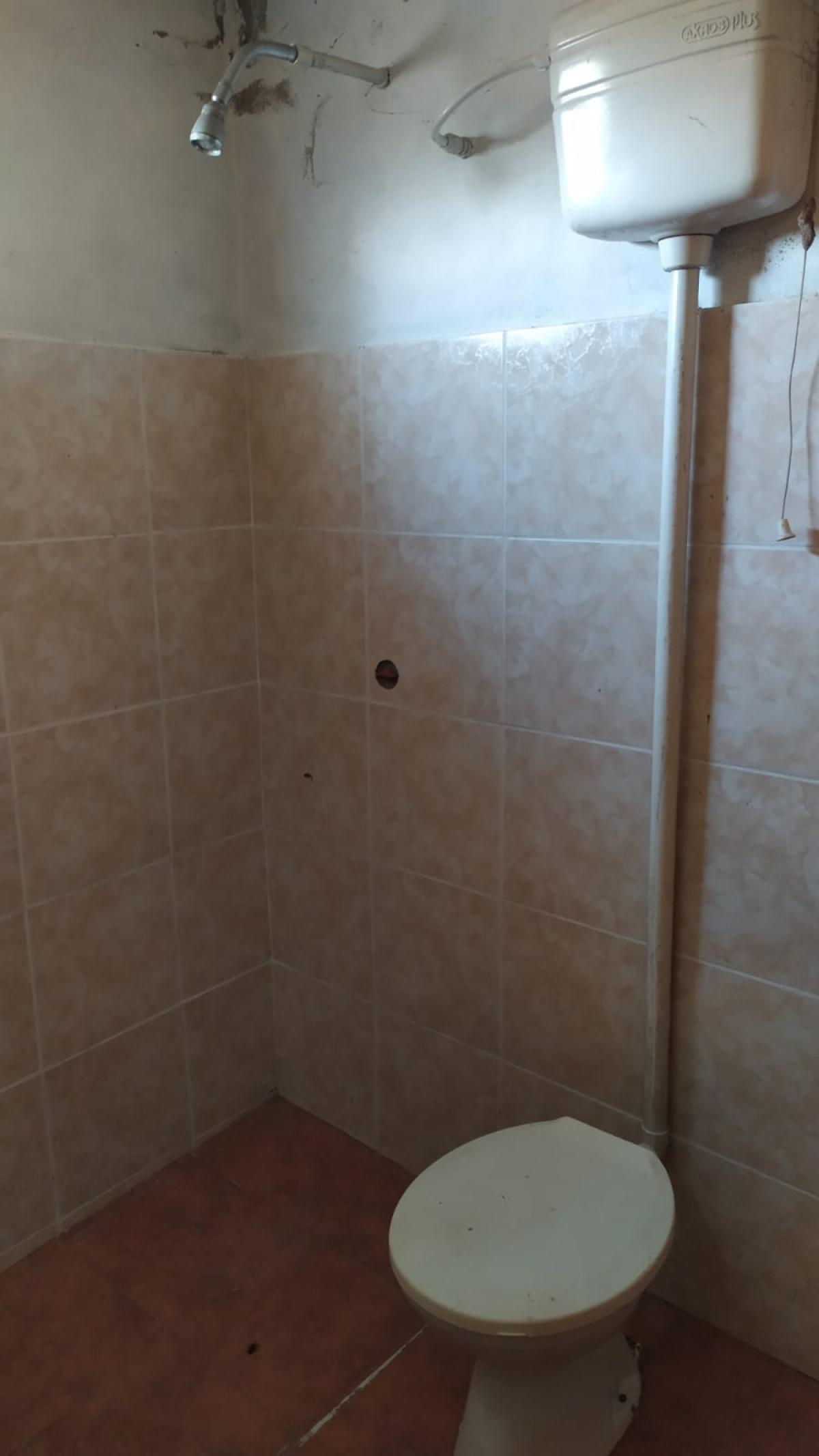 SE VENDE GALPON EN ARROYITO