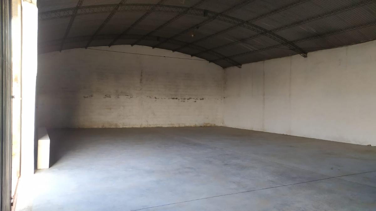SE VENDE GALPON EN ARROYITO