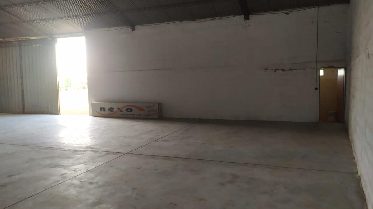 SE VENDE GALPON EN ARROYITO