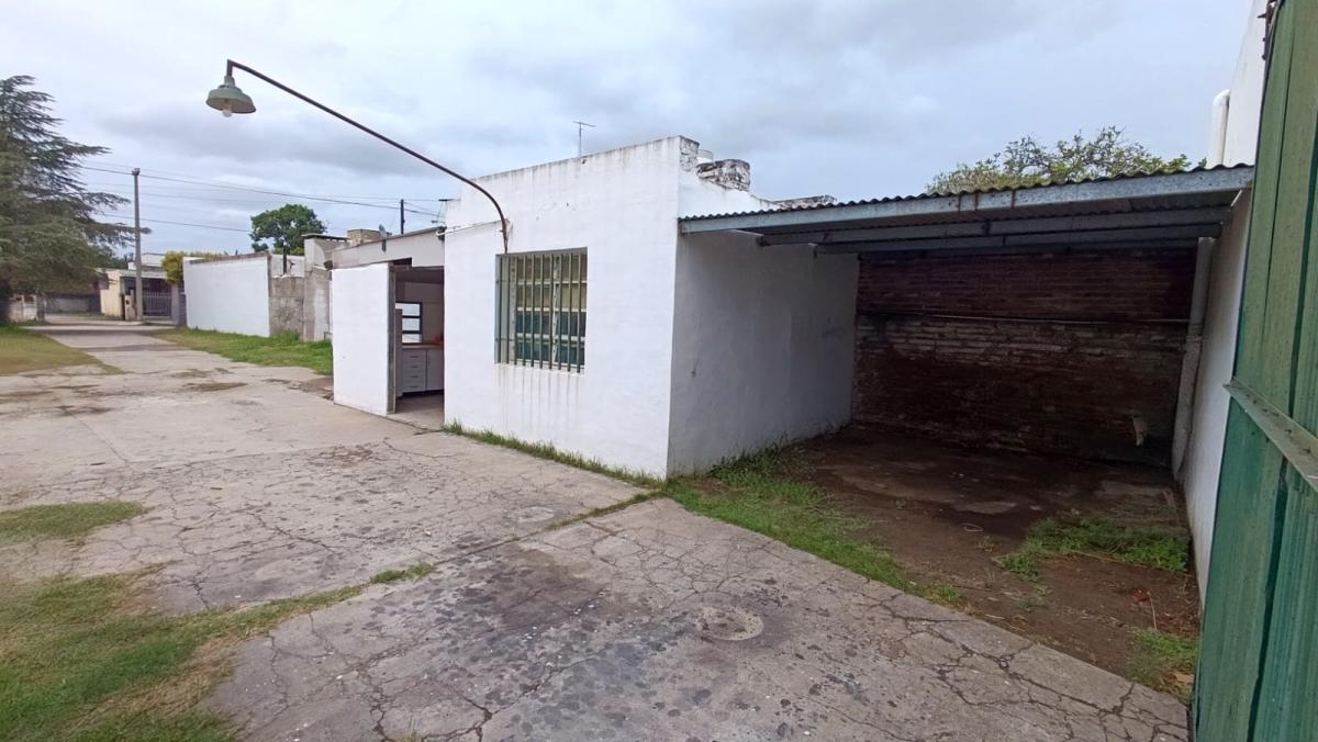 SE VENDE GALPON EN ARROYITO