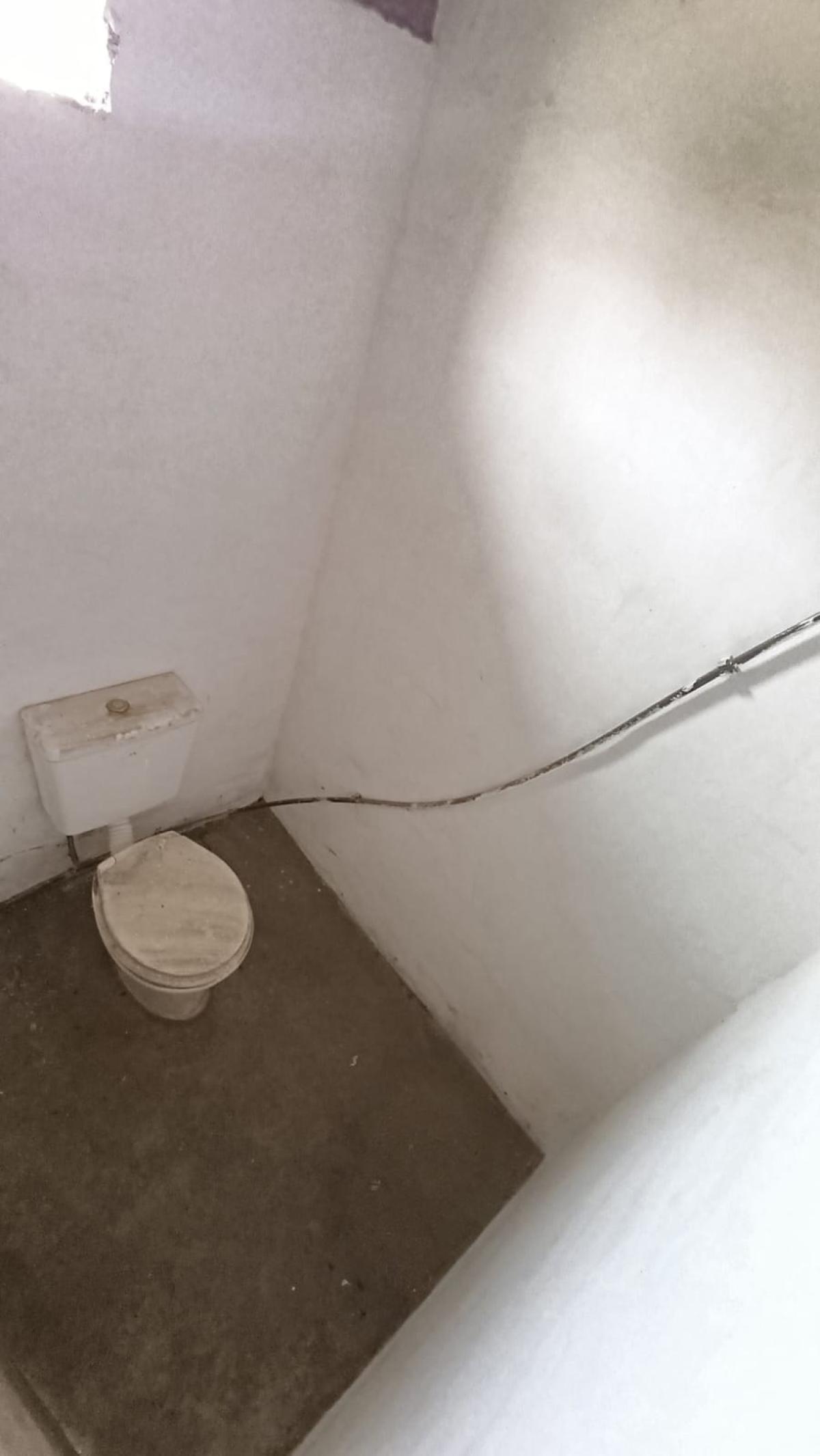 SE VENDE GALPON EN ARROYITO
