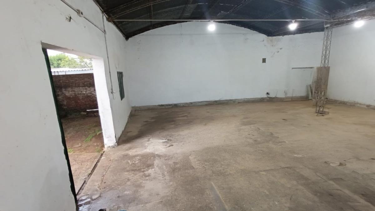 SE VENDE GALPON EN ARROYITO