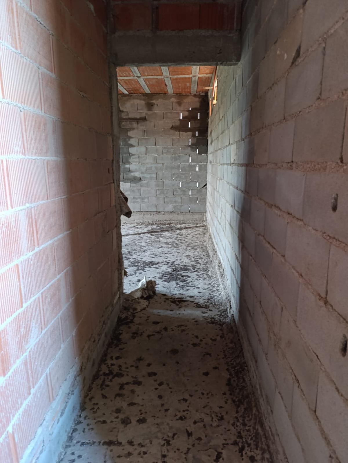 SE VENDE EDIFICIO A TERMINAR EN ARROYITO