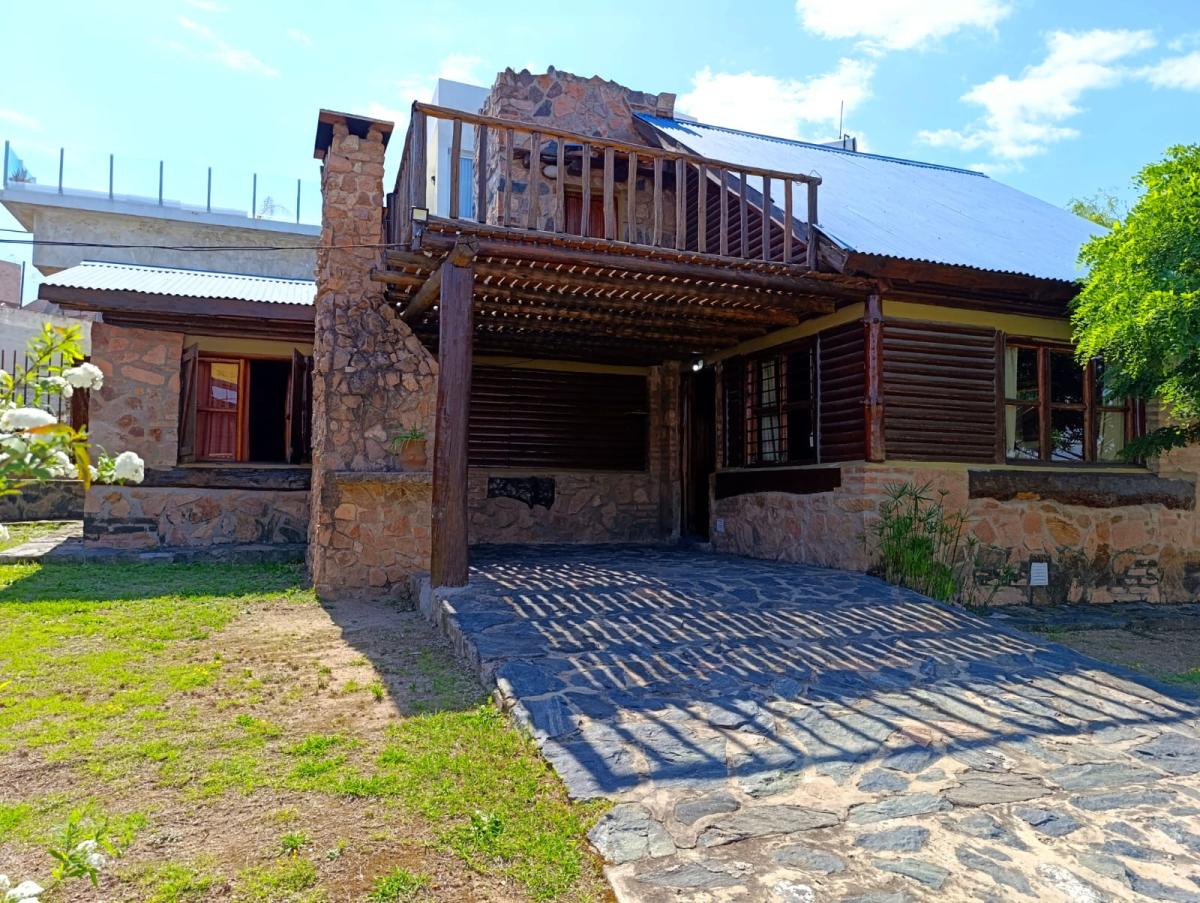 SE VENDE COMPLEJO DE CABAÑAS EN CARLOS PAZ