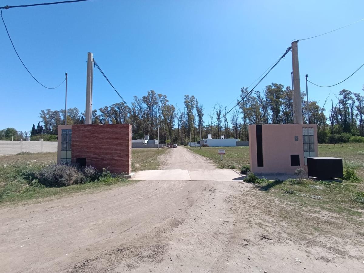 SE VENDEN TERRENOS - BARRIO LAIS, PEGADO AL BARRIO CARBAJALES