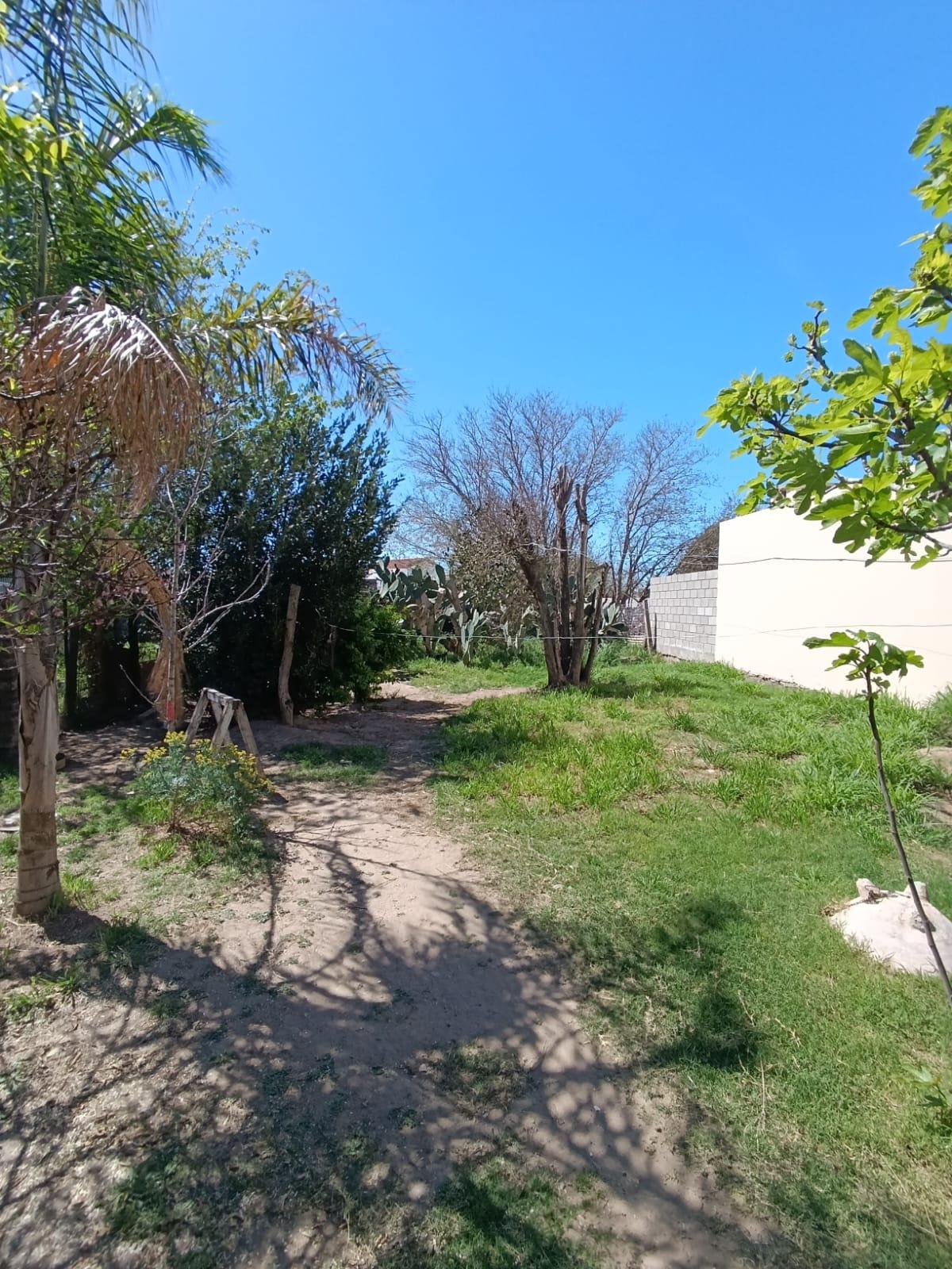 CASA A RECICLAR + TERRENO 499M2  EN VENTA - ZONA NORTE