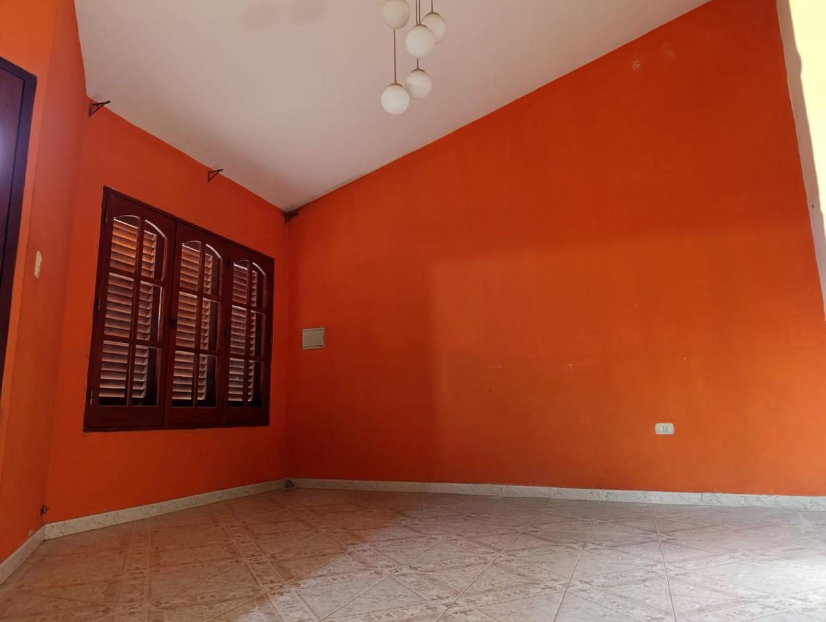 SE VENDE CASA EN ARROYITO