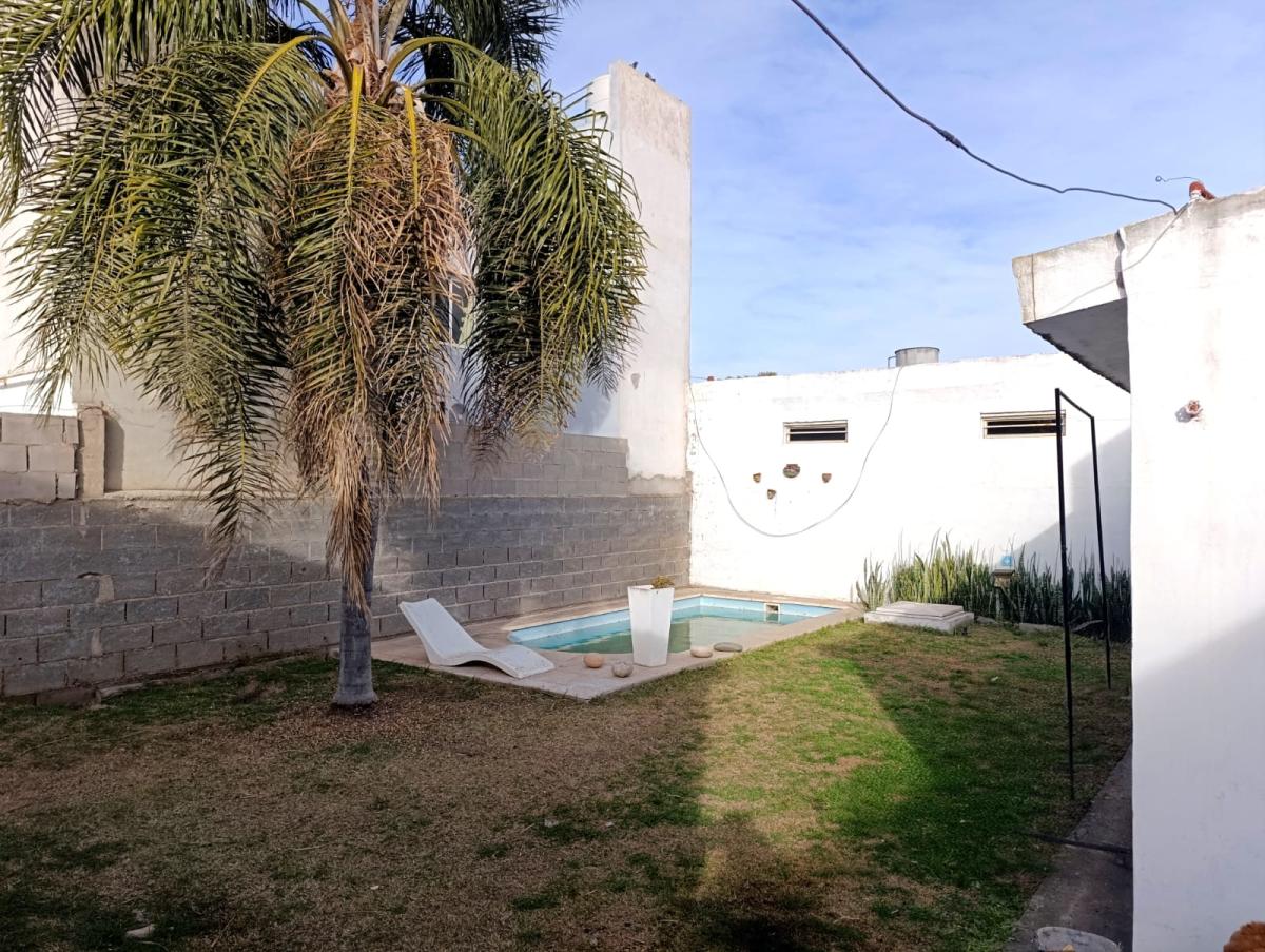 SE VENDE CASA EN ARROYITO