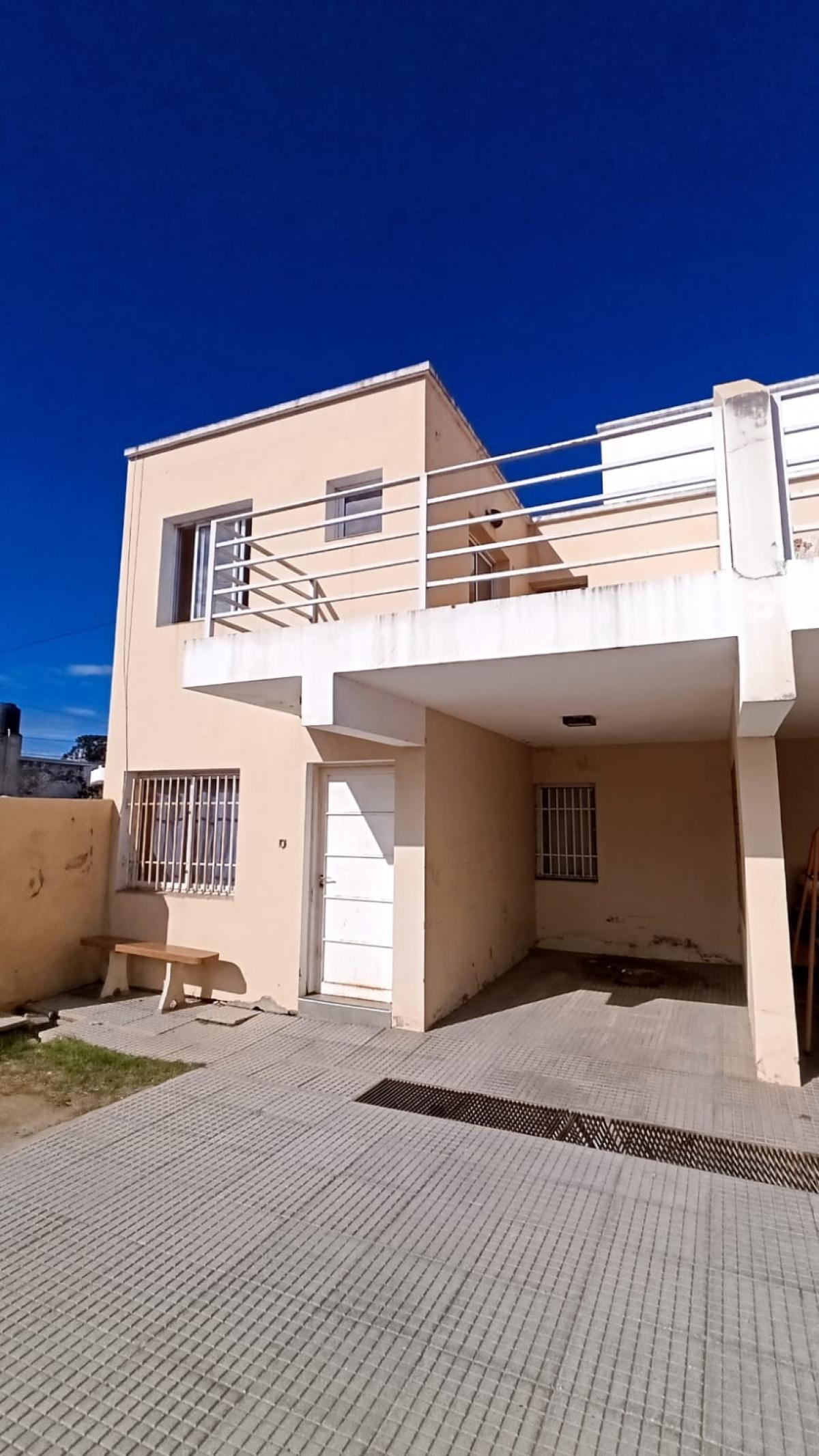 SE VENDE COMPLEJO DE DEPARTAMENTOS EN SANTA ROSA DE RIO PRIMERO