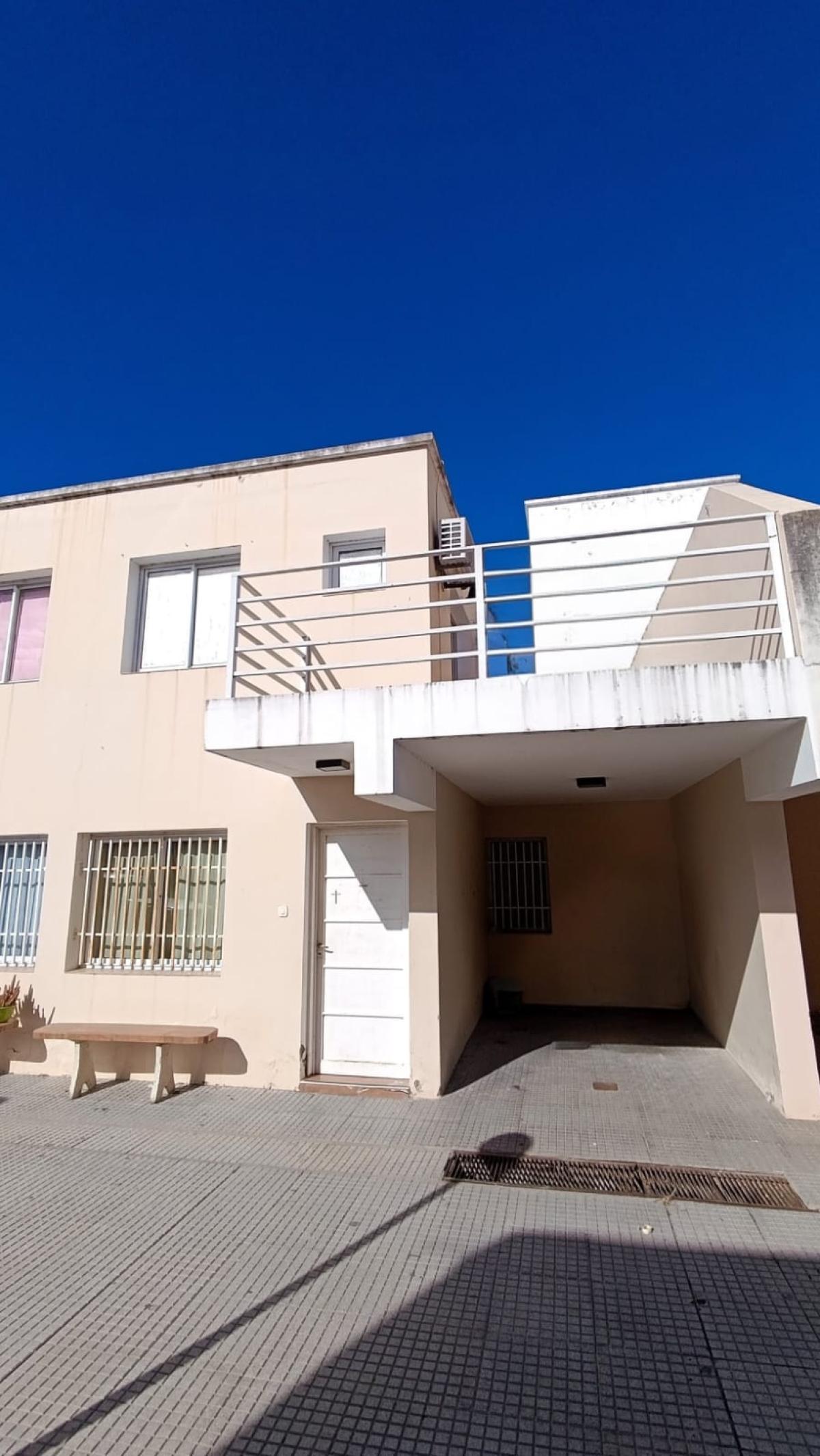 SE VENDE COMPLEJO DE DEPARTAMENTOS EN SANTA ROSA DE RIO PRIMERO