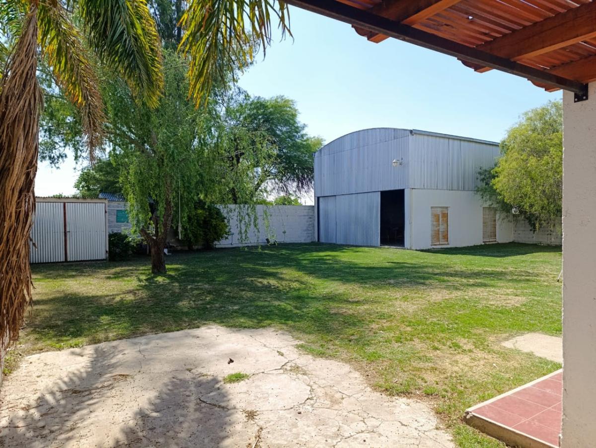 SE VENDE CASA EN ARROYITO