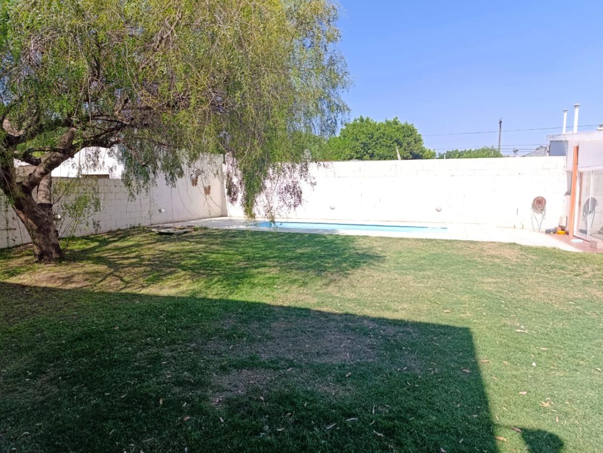 SE VENDE CASA EN ARROYITO