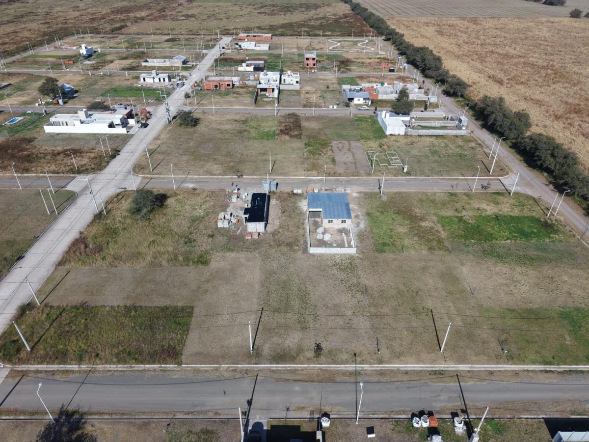 SE VENDE TERRENO - BARRIO LOS OLIVARES