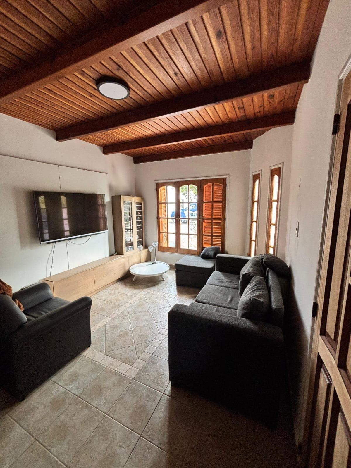SE VENDE CASA EN ARROYITO