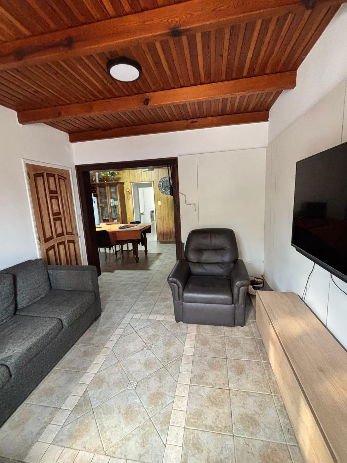 SE VENDE CASA EN ARROYITO