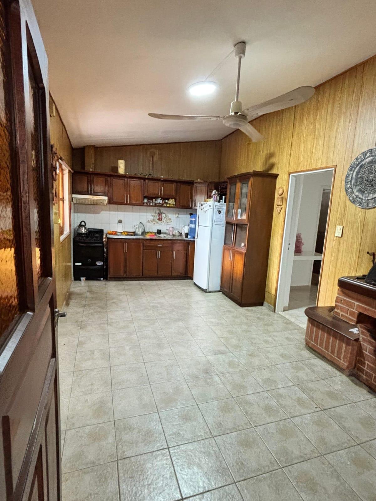 SE VENDE CASA EN ARROYITO