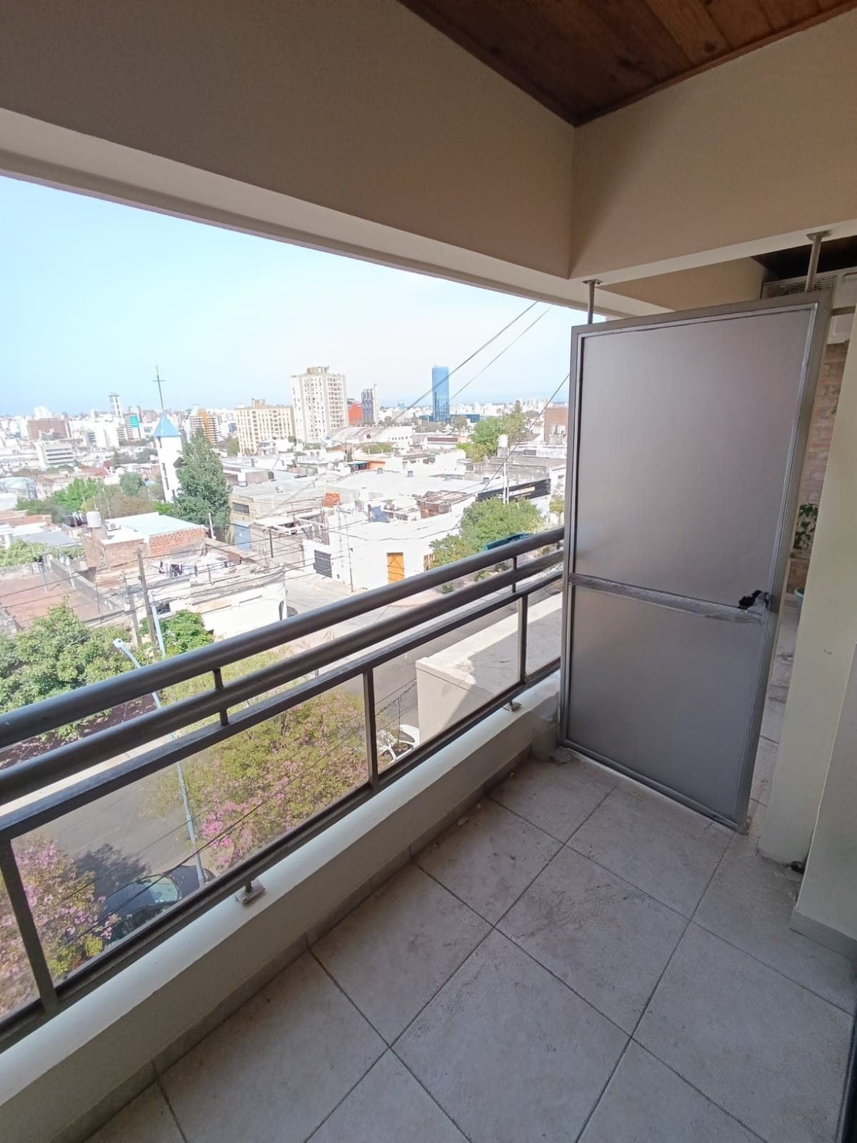 SE ALQUILA DEPARTAMENTO EN BARRIO COFICO – CÓRDOBA