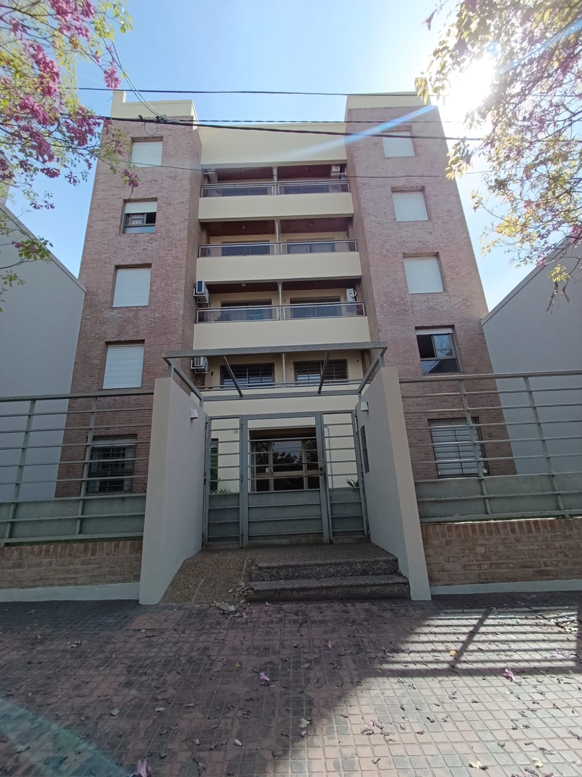 SE ALQUILA DEPARTAMENTO EN BARRIO COFICO – CÓRDOBA
