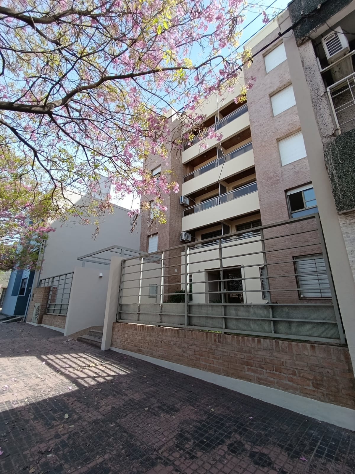 SE ALQUILA DEPARTAMENTO EN BARRIO COFICO – CÓRDOBA